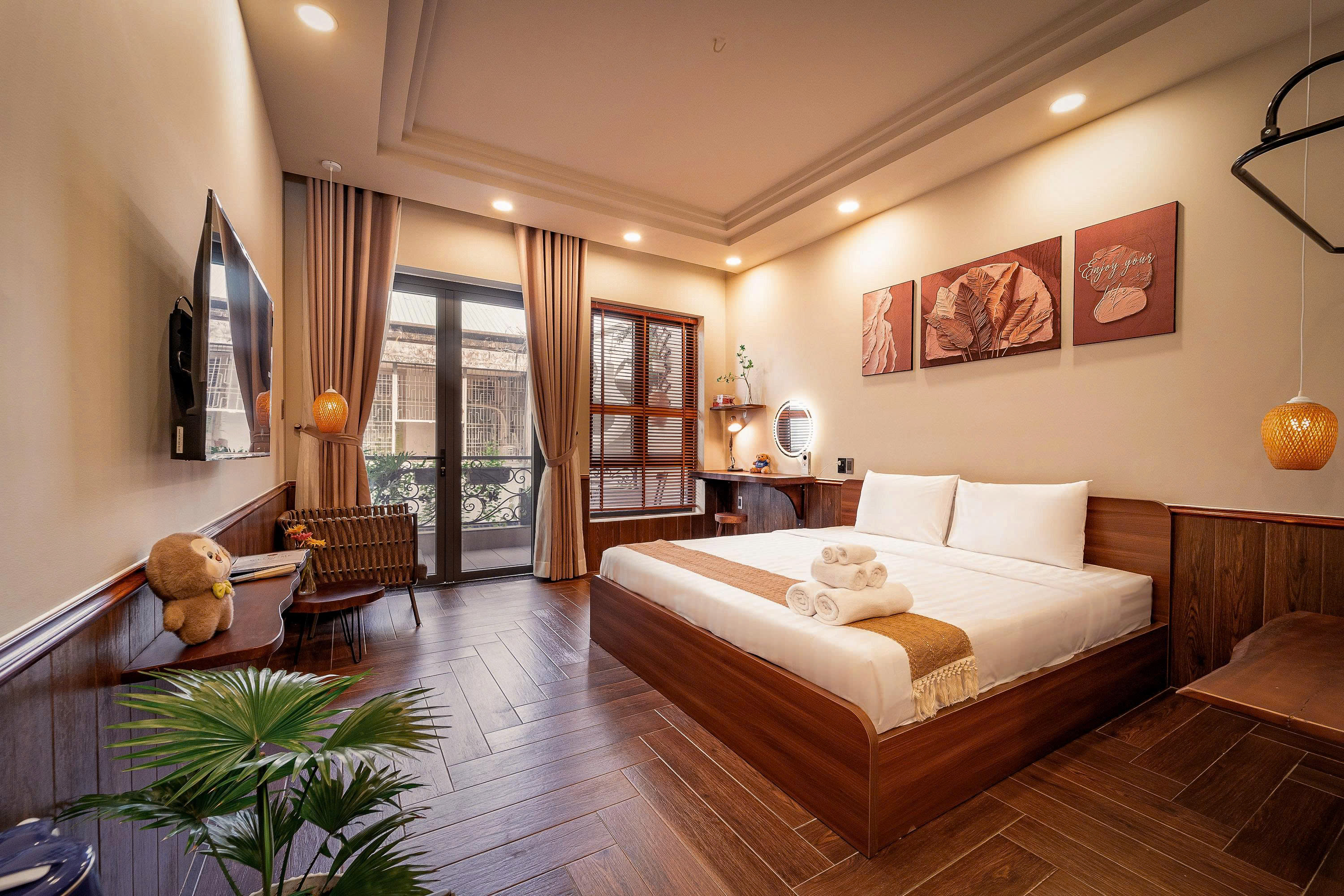 Room 03 Premium Balcony